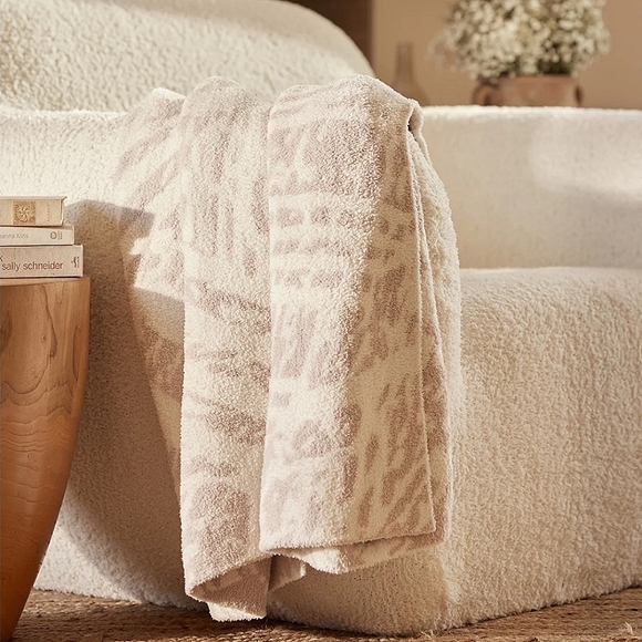 🍒NWT🍒 BAREFOOT DREAMS LARGE THROW - Picture 2 of 4